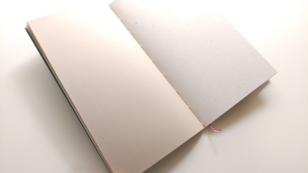 【traveler's レギュラー64P】「蓮をうかべて」