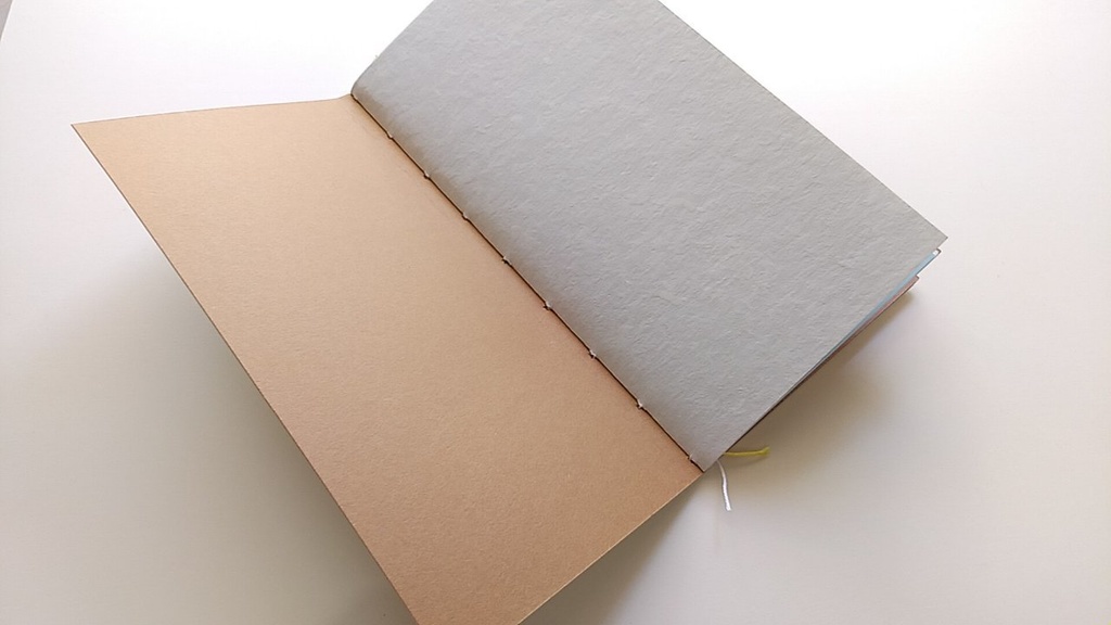 【traveler's レギュラー64P】「あこがれとトランクケース」