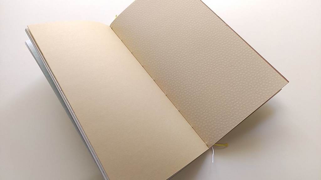 【traveler's レギュラー64P】「あこがれとトランクケース」