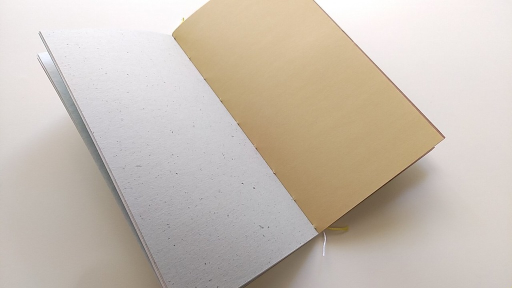 【traveler's レギュラー64P】「あこがれとトランクケース」