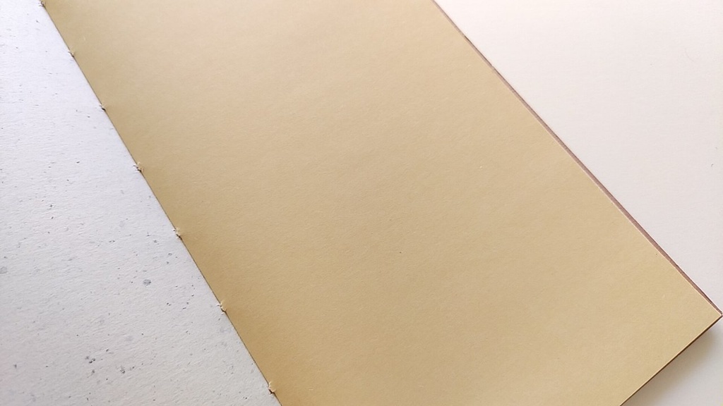 【traveler's レギュラー64P】「あこがれとトランクケース」