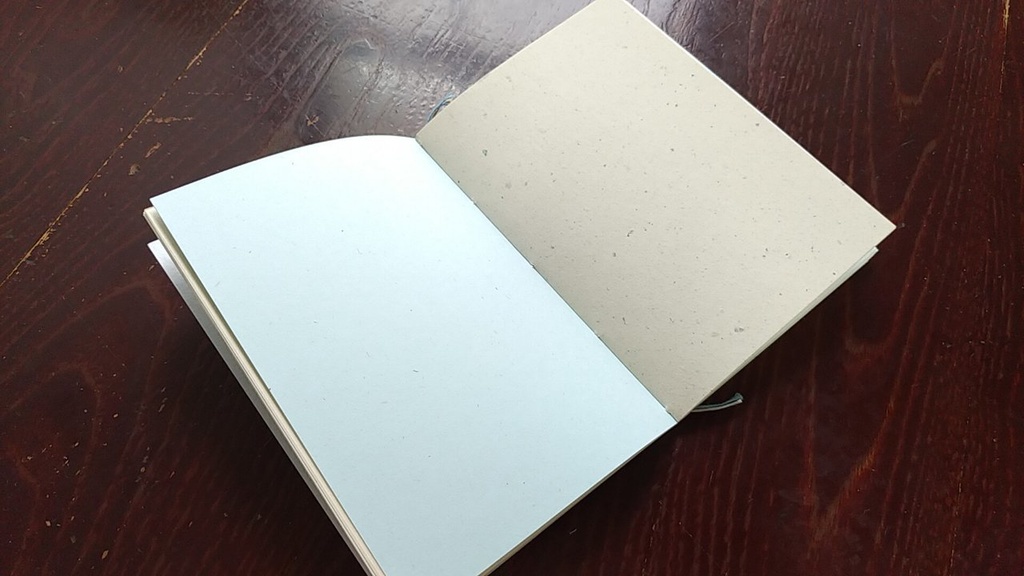 ✒A6ノート「嵐、やってくる。」【紙たくさん!ノート】