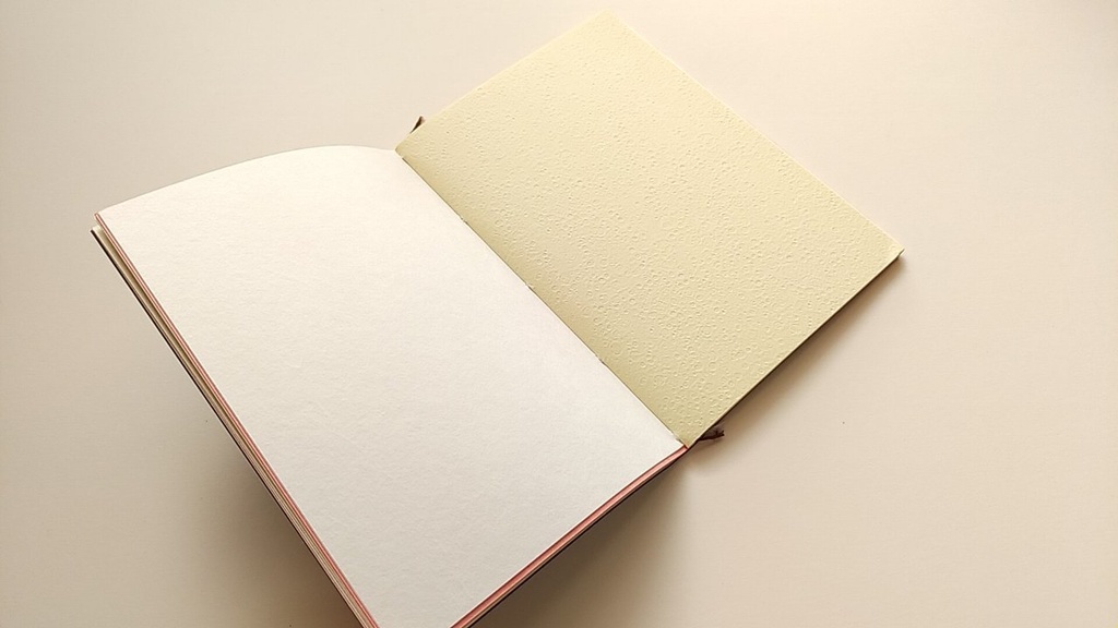 ✒A6ノート「こげちゃったハンバーグ…」【紙たくさん!ノート】