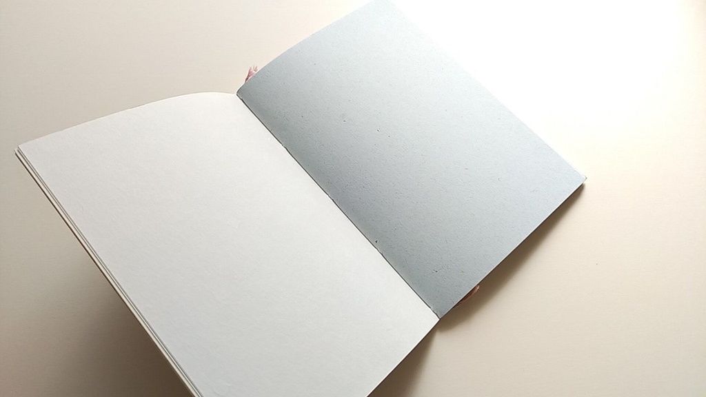 ✒A6ノート「窓辺のかけひき」【紙たくさん!ノート】