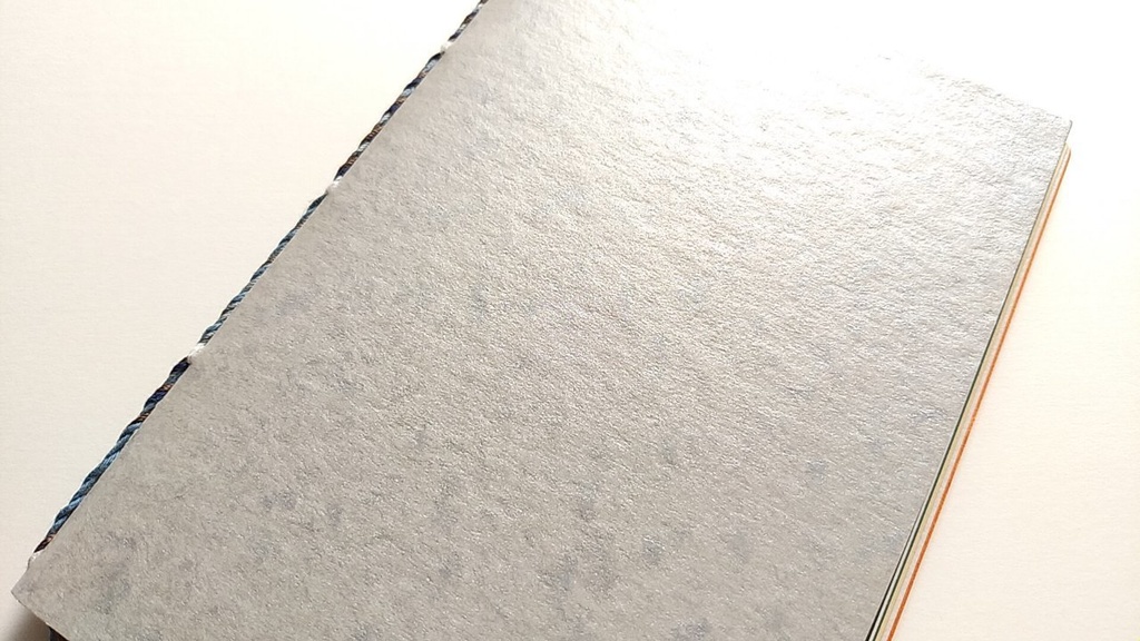 ✒A6ノート「BORN」【紙たくさん!ノート】