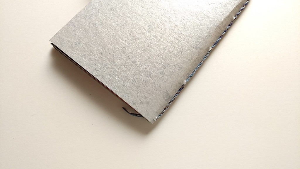 ✒A6ノート「BORN」【紙たくさん!ノート】