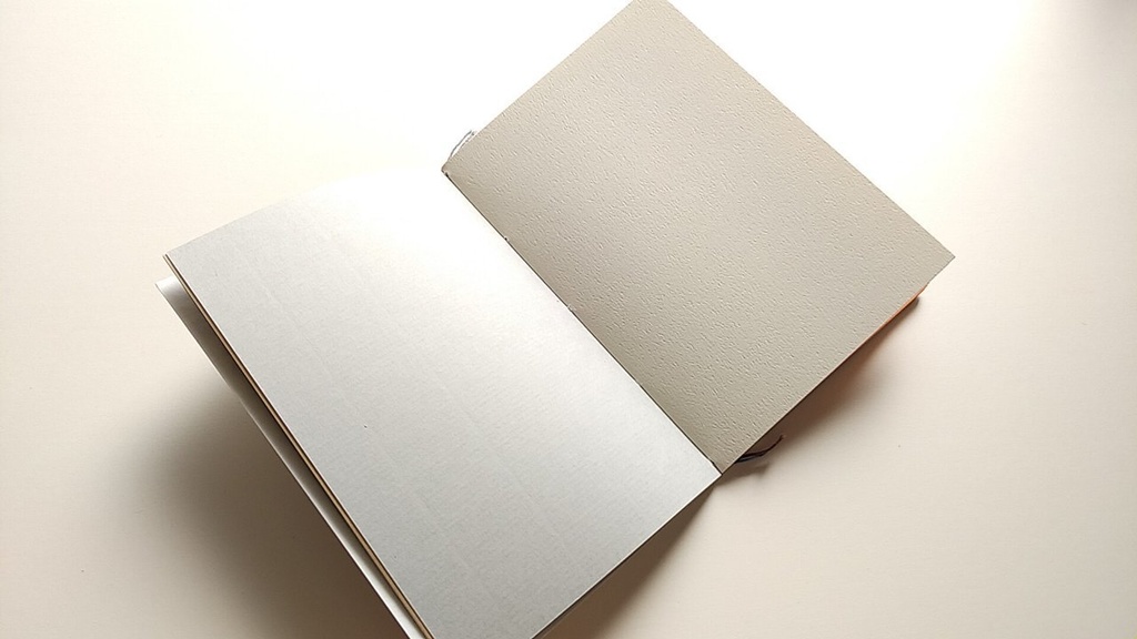 ✒A6ノート「BORN」【紙たくさん!ノート】