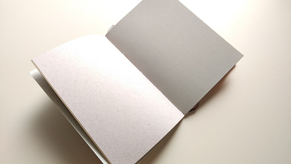 ✒A6ノート「BORN」【紙たくさん!ノート】