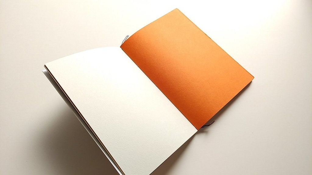 ✒A6ノート「BORN」【紙たくさん!ノート】