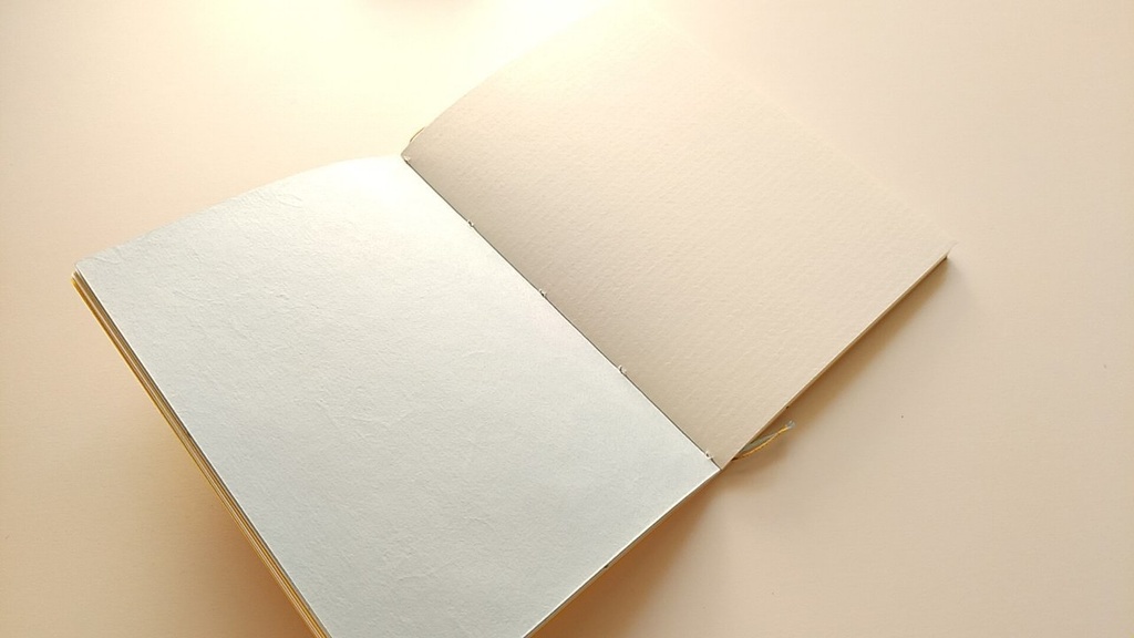 ✒A6ノート「風のバラ」【紙たくさん!ノート】