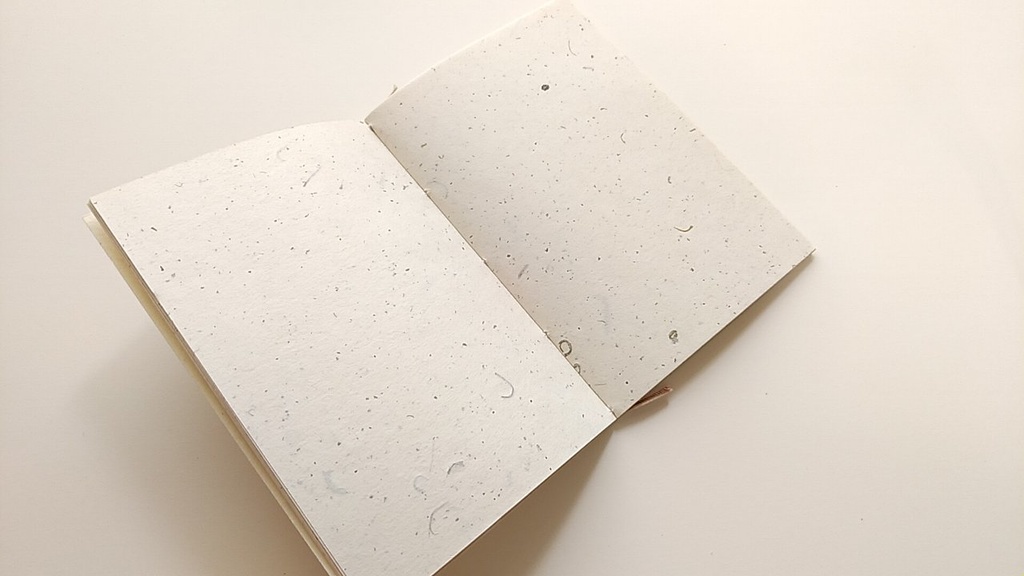 A6ノート「臨む ーのぞむー」【紙たくさん!ノート】