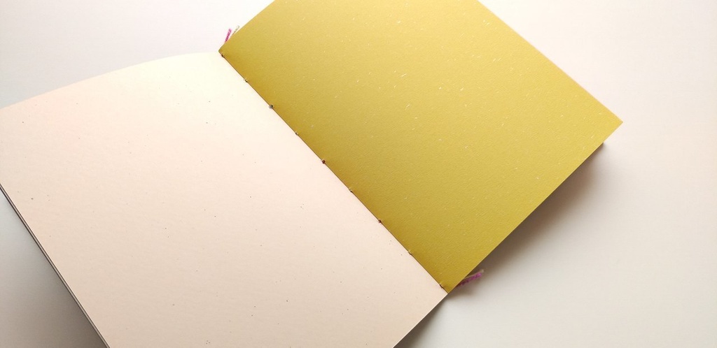 A5ノート【薄手 Re.】「心をこめて A」紙たくさんノート!