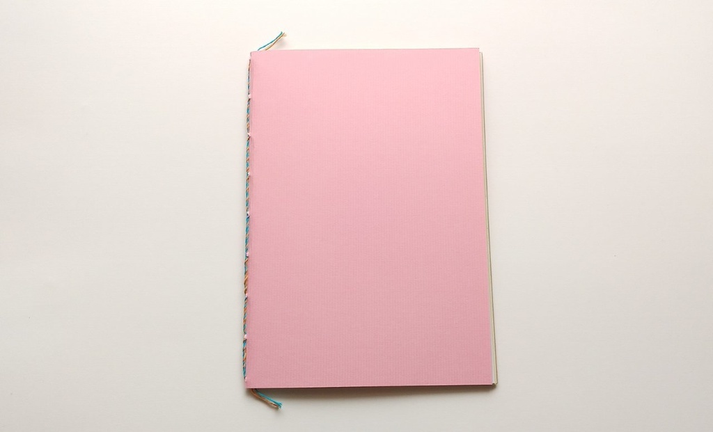 A5ノート【薄手 Re.】「ブカッコーなスキップ B」紙たくさんノート!