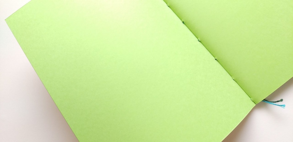 A5ノート【薄手 Re.】「野に駆ける」紙たくさんノート!