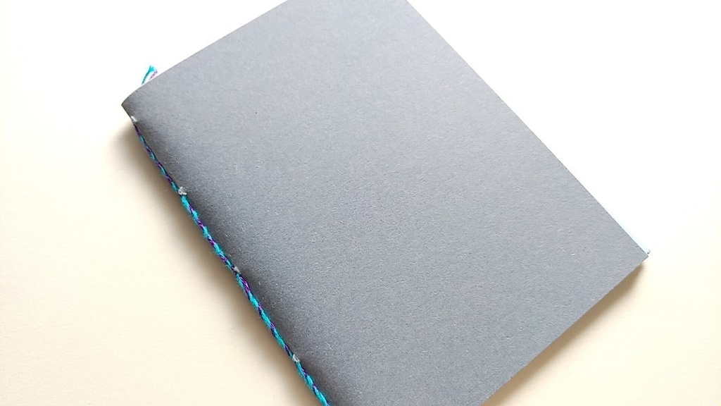 【Passport 薄ブルー64P】紙たくさん! ブルーグレー+水