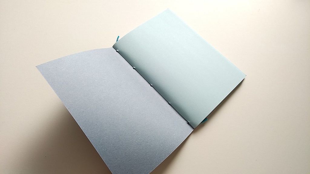 【Passport 薄ブルー64P】紙たくさん! ブルーグレー+水