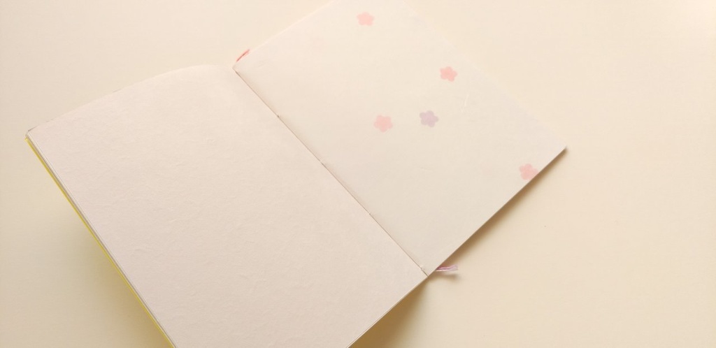 A6ノート「かわいいをとにかく巻いて」【紙たくさん!ノート】