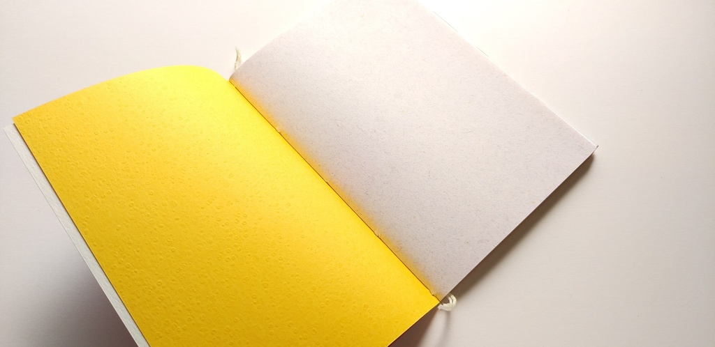 A6ノート「甘酸っぱいをはさんで」【紙たくさん!ノート】