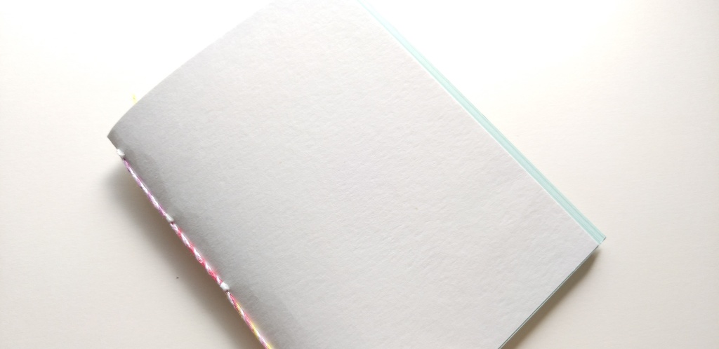 【Passport-厚紙- アサギ64P】紙たくさん! ポルカ白+アサギ