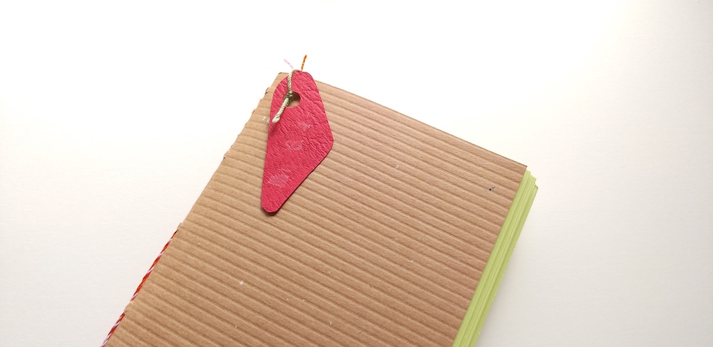 【Passport-厚紙- モエギ64P】紙たくさん! 新利休 茶+モエギ