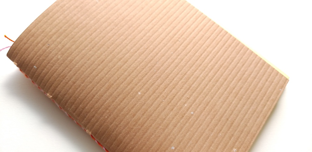 【Passport-厚紙- モエギ64P】紙たくさん! 新利休 茶+モエギ