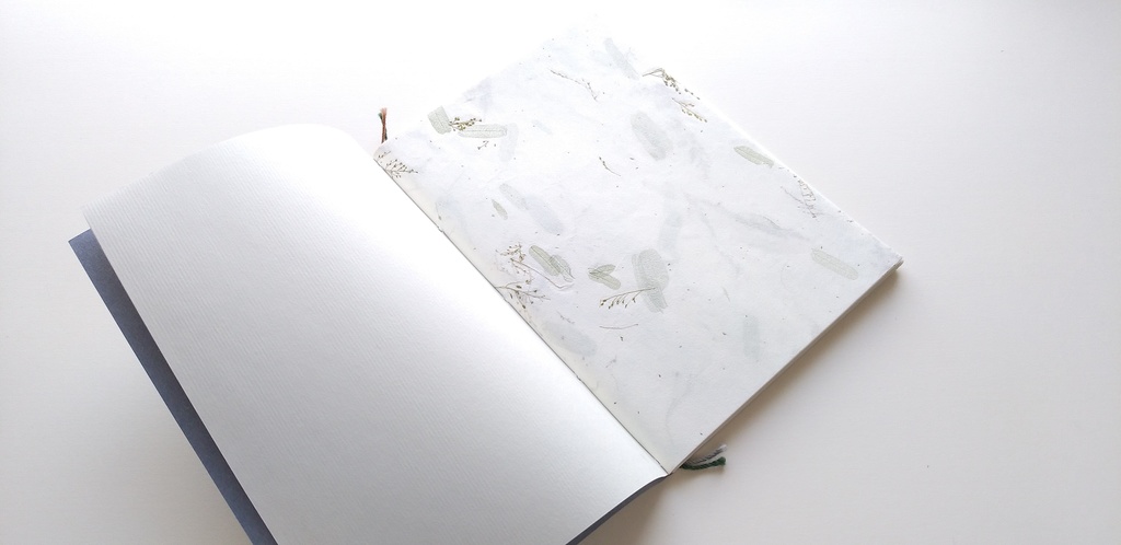 A6ノート「湖畔にあるおみせ」【紙たくさん!ノート】