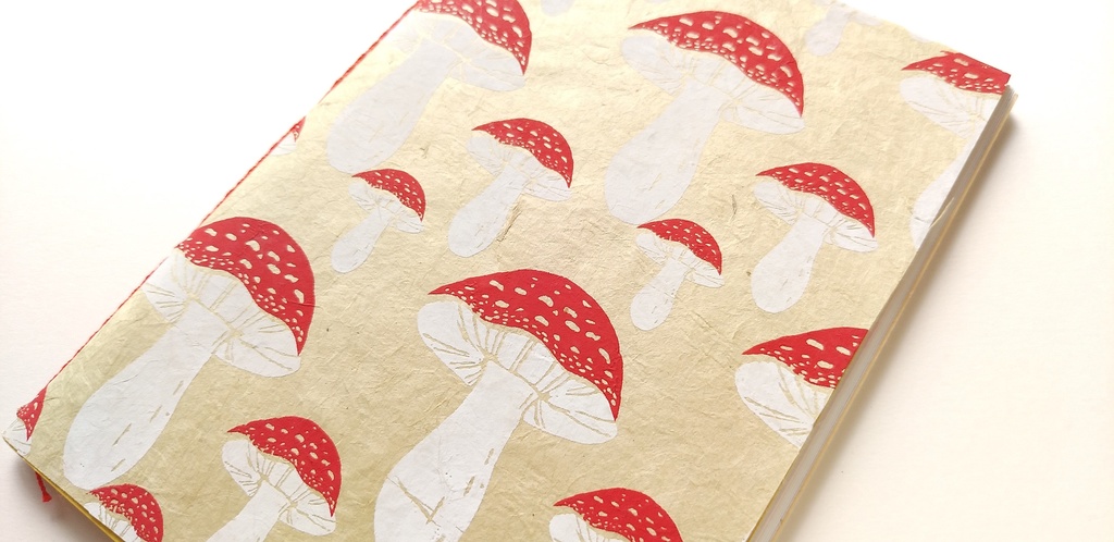 A6ノート「キノコを感じてみた」【紙たくさん!ノート】