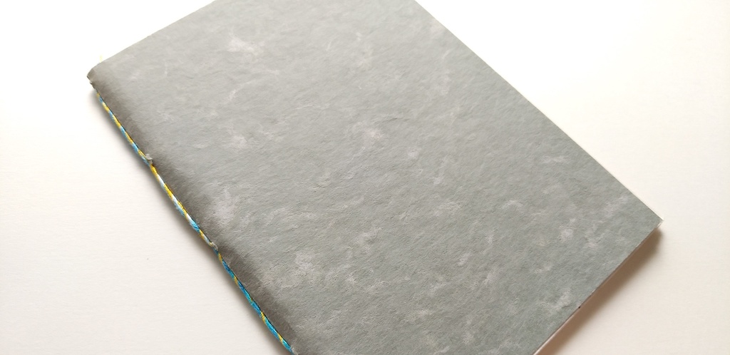 A6ノート「旧作もやくろ」★【紙たくさん!ノート】