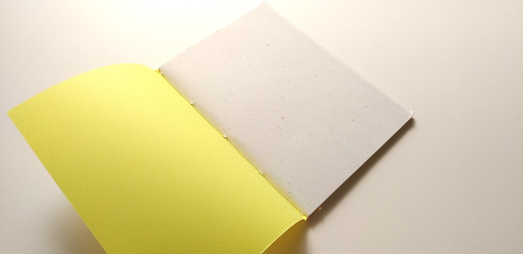 A6ノート「旧作レイドイエロー」★【紙たくさん!ノート】