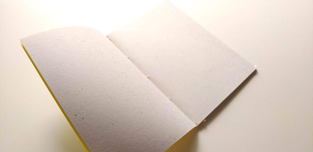 A6ノート「旧作レイドイエロー」★【紙たくさん!ノート】