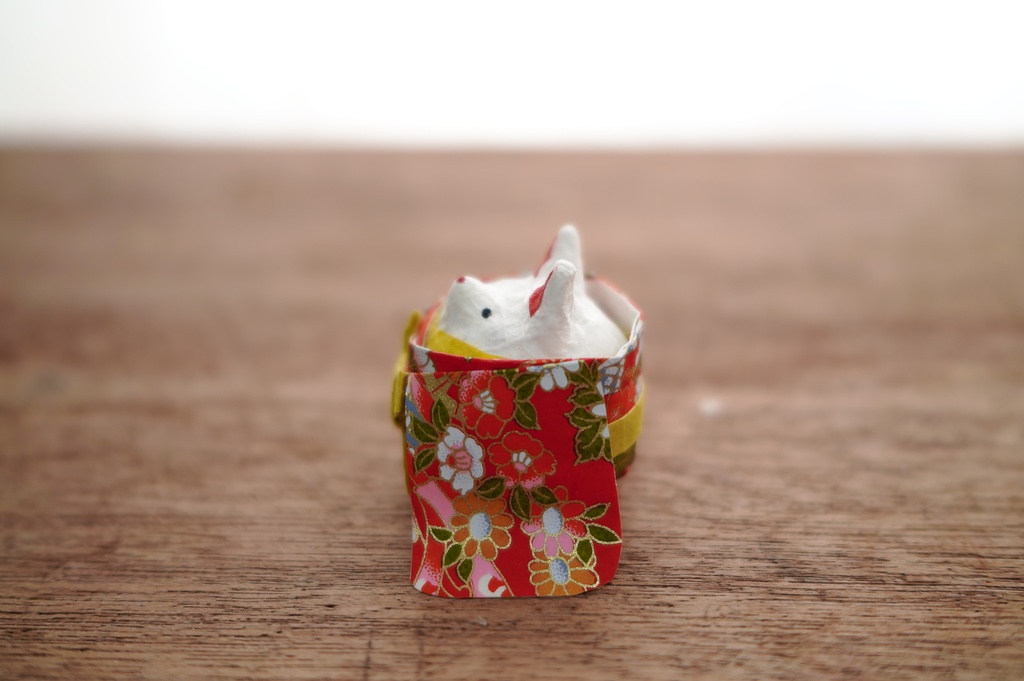 振り袖きつね張子人形 / Furisode fox Roly-Poly