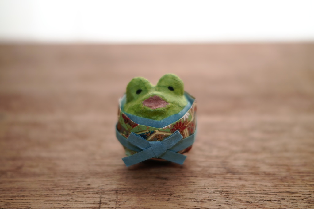 着物カエル張子人形 / Kimono frog Roly-Poly