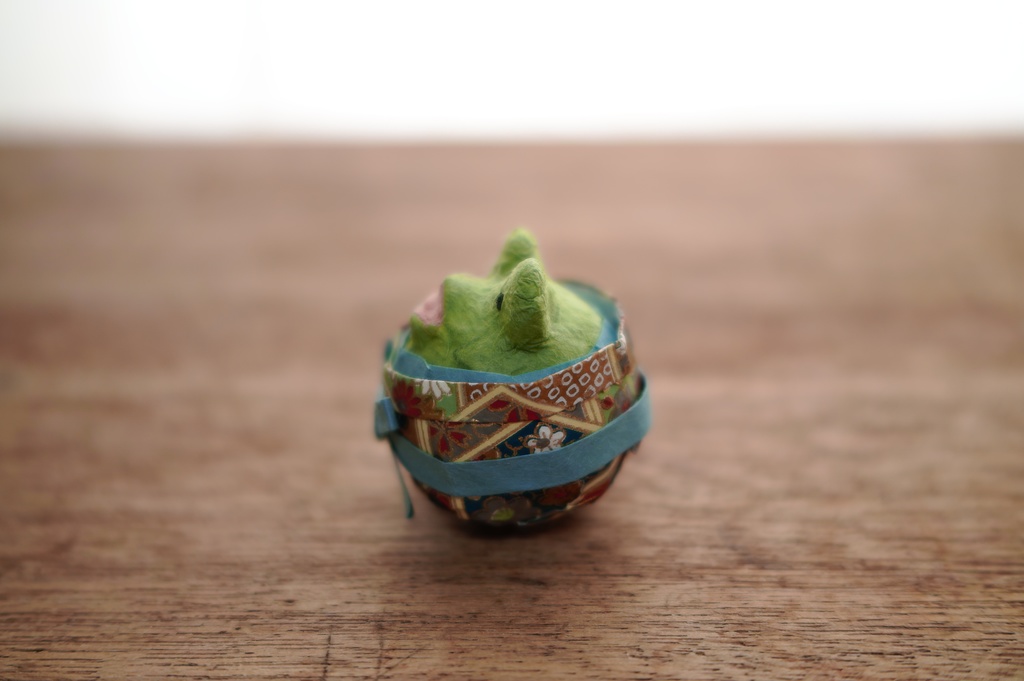 着物カエル張子人形 / Kimono frog Roly-Poly