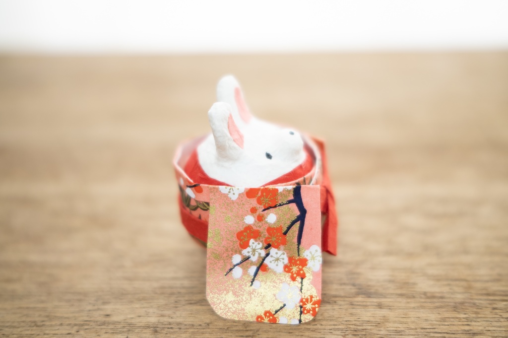 振り袖うさぎ張子人形 / Furisode Bunny Roly-Poly