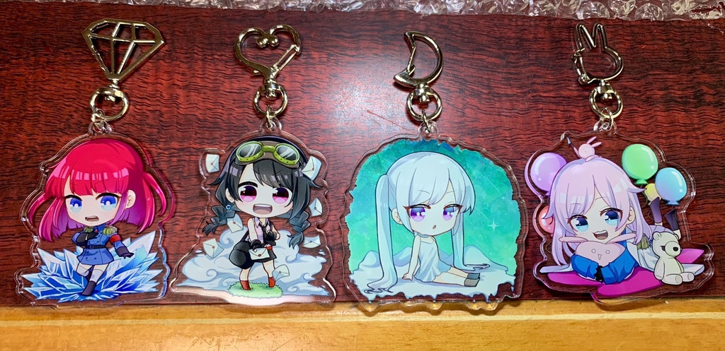 ヒロイン アクリルキーホルダー