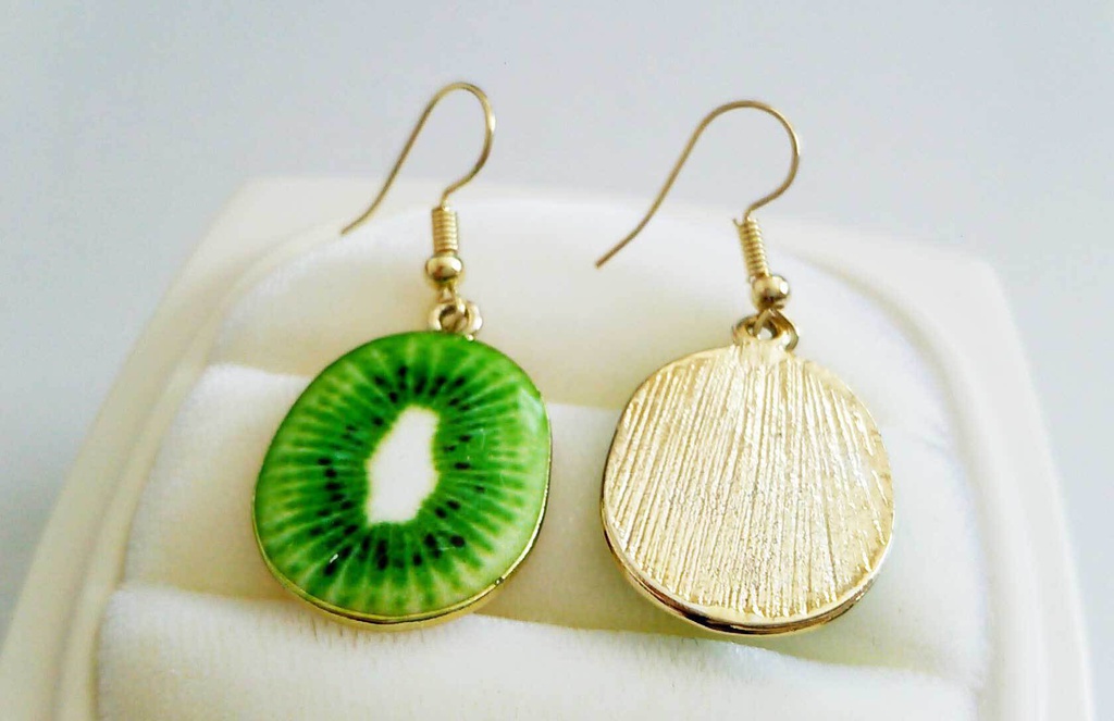 ゆらゆらキウイのピアス