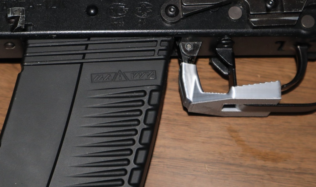 【stlデータ】マルイ製サイガ12K用マグリリース大型化パーツ【β版】