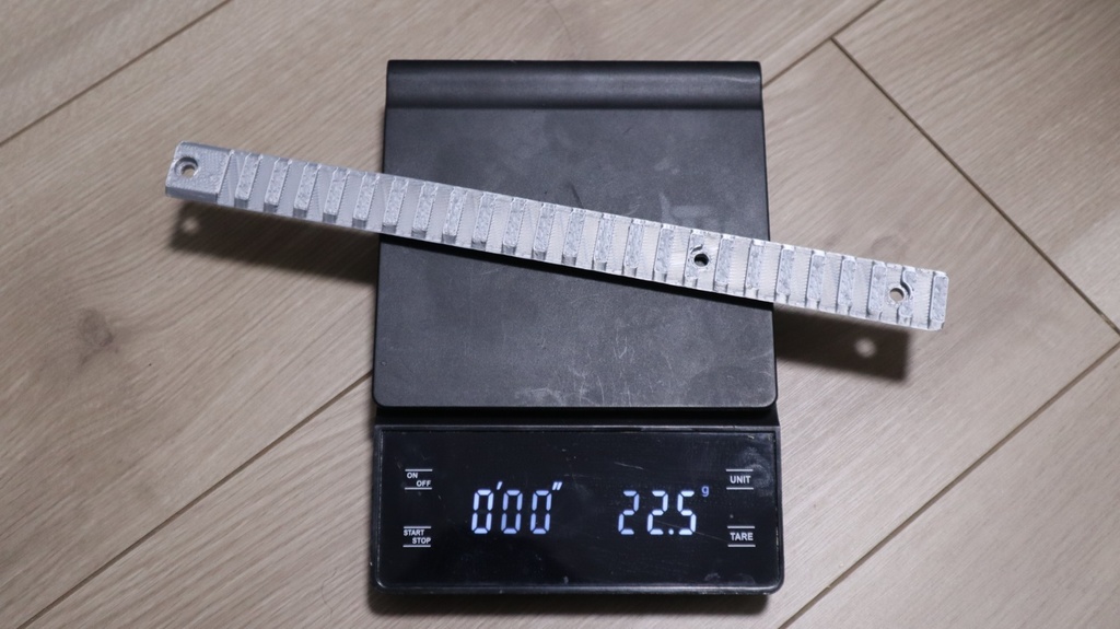 【stlデータ】マルイ製電動MP7用トップレール【β版】