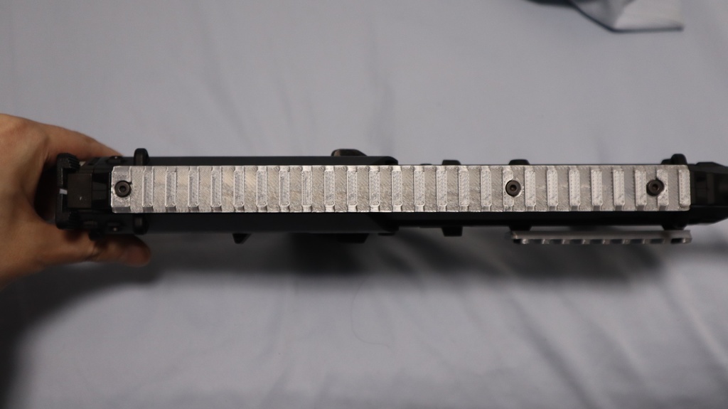 【stlデータ】マルイ製電動MP7用トップレール【β版】