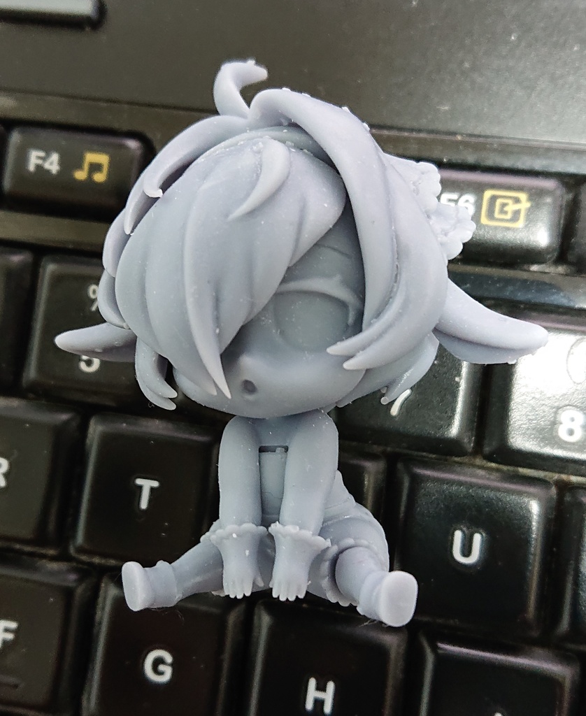 お座りみやたん