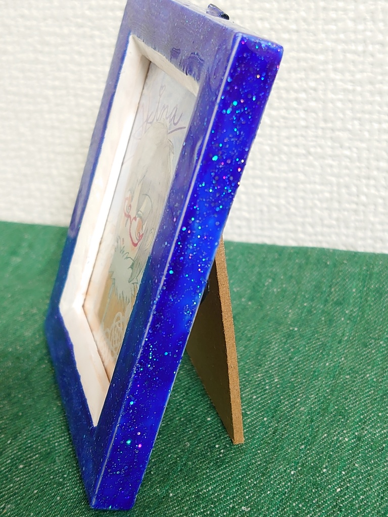 【ミニ額縁】アキナさん