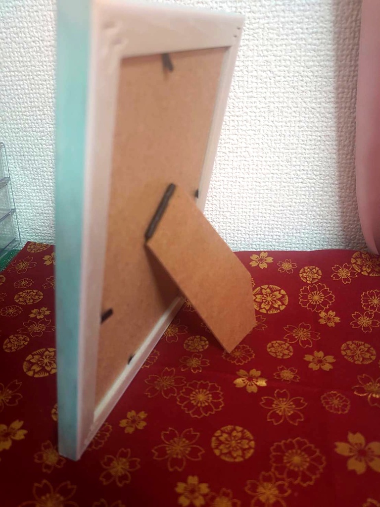 【額縁】うさぎメイドさん