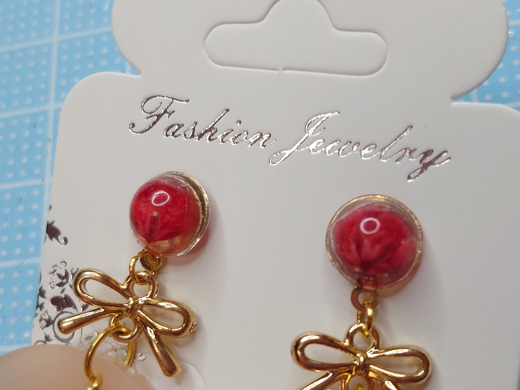 おしゃれ桃ピアス(赤)