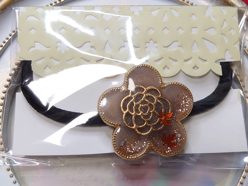 秋模様の花ヘアゴム