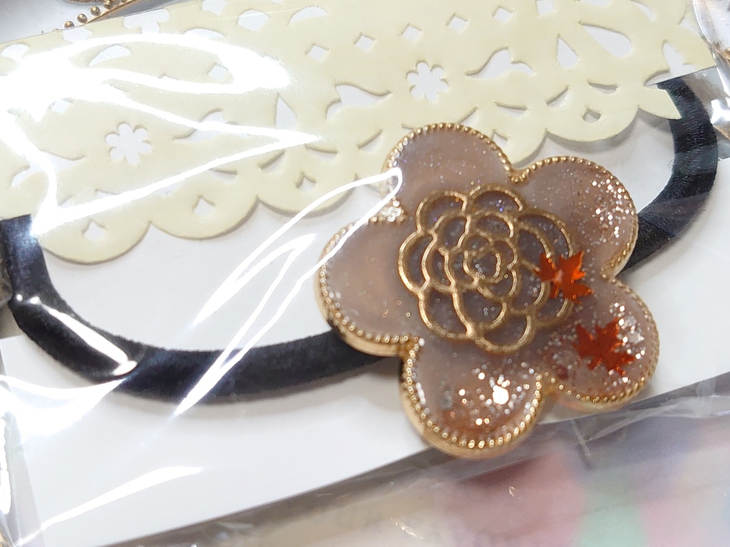 秋模様の花ヘアゴム