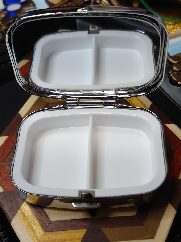 グリーンオーシャン ピルケース(ミラー付)