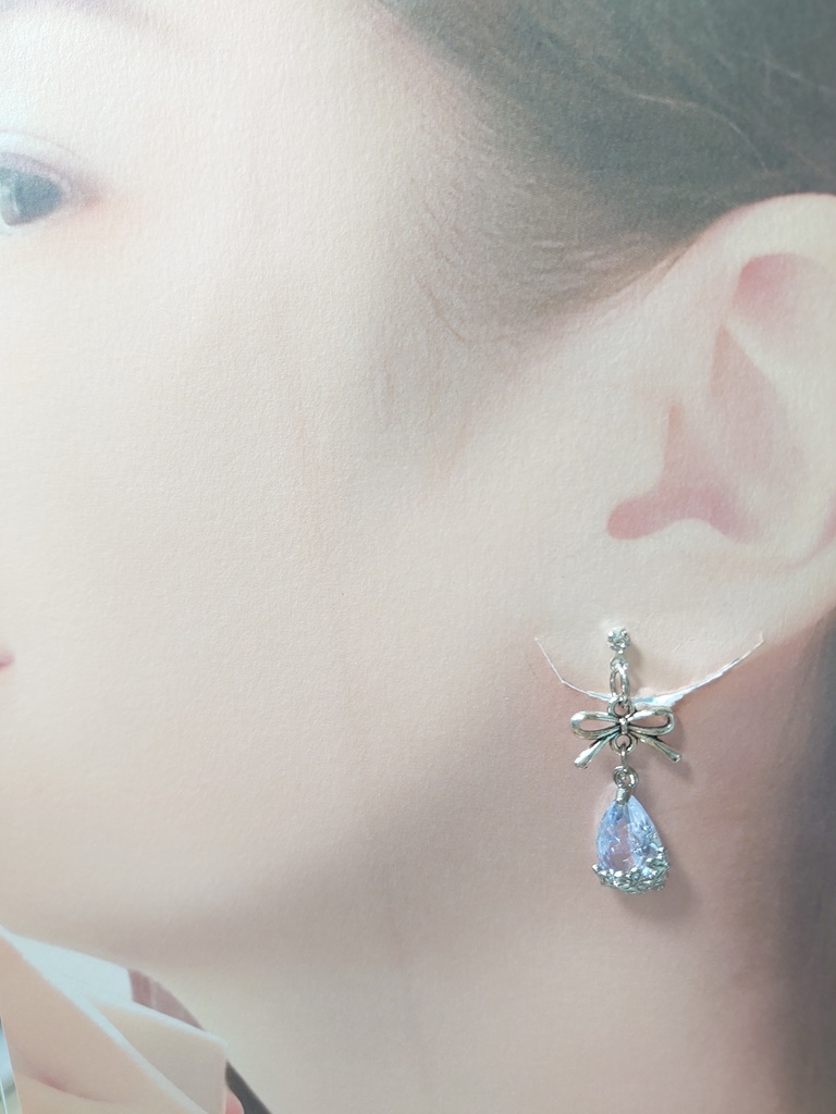 花の雫ピアス&イヤリング