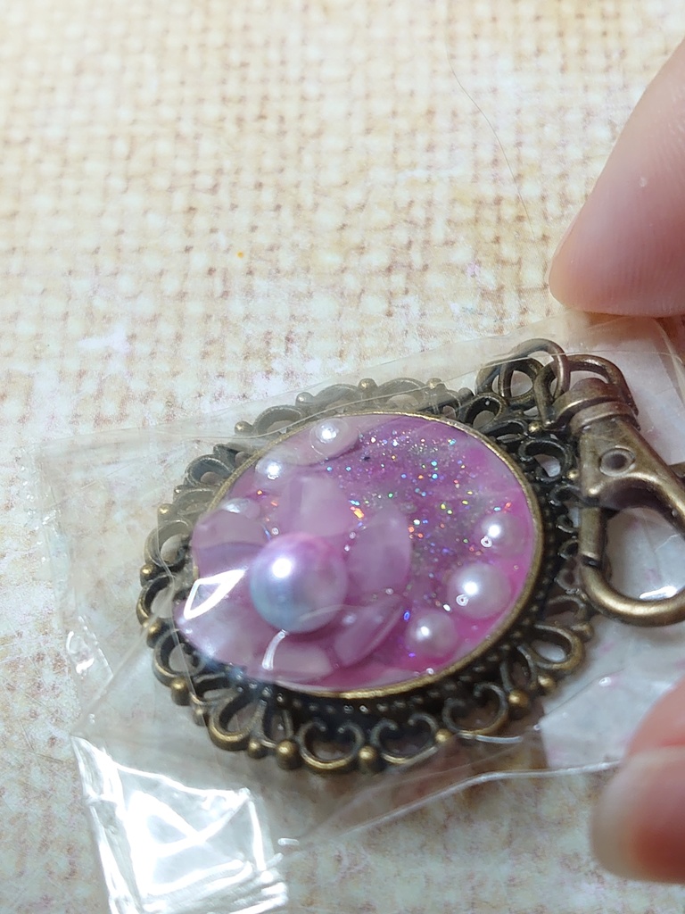 ピンクフラワーとパールのミニキーホルダー