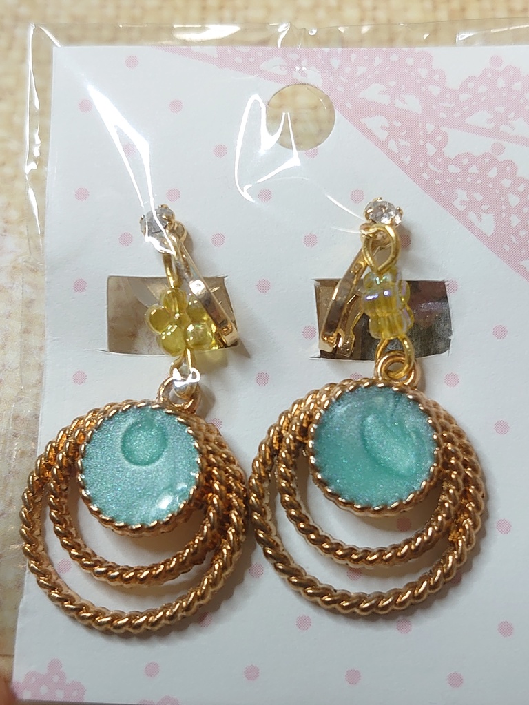 まるまるイヤリング