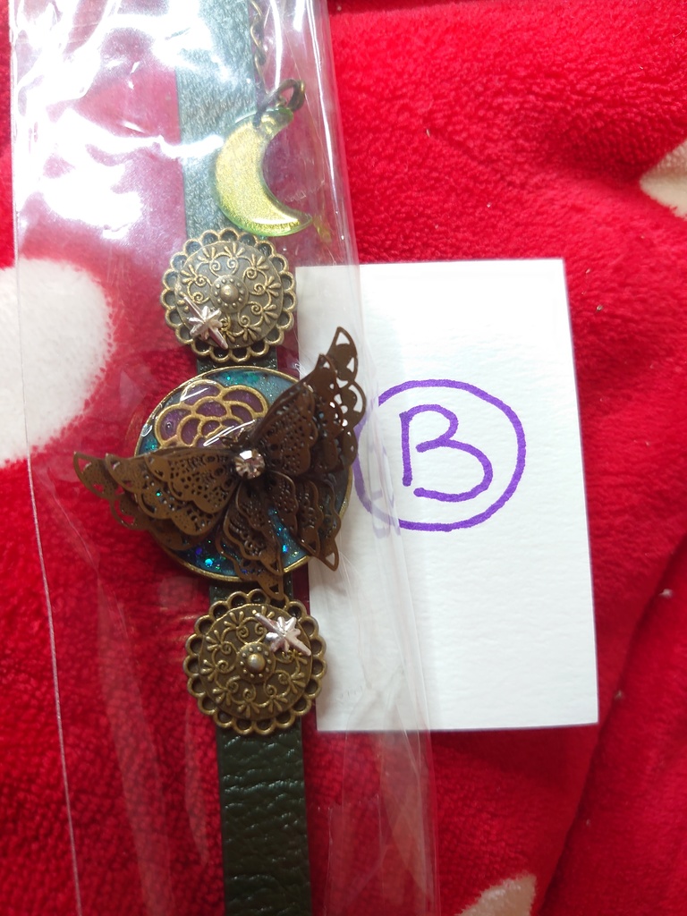 緑の月と花蝶 ブレスレット